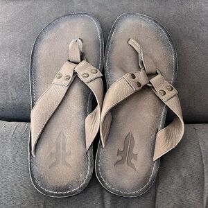 Frye mens thong sandals